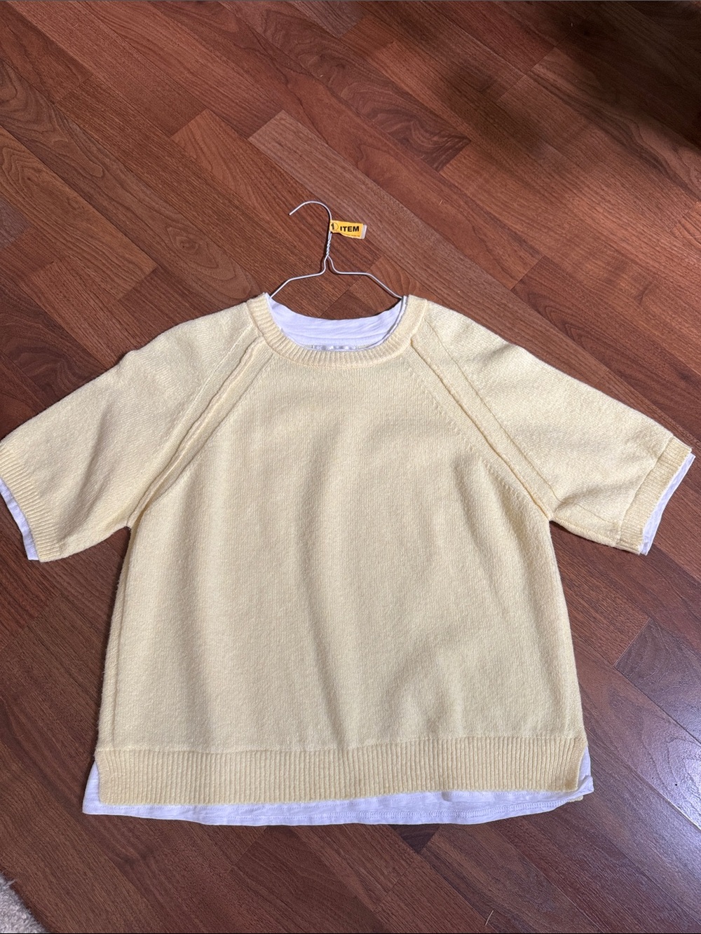 Design History Pale Yellow Short-Sleeve Sweater Top